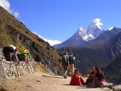ヒマラヤ街道の休息
