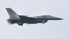F-16 曲技飛行