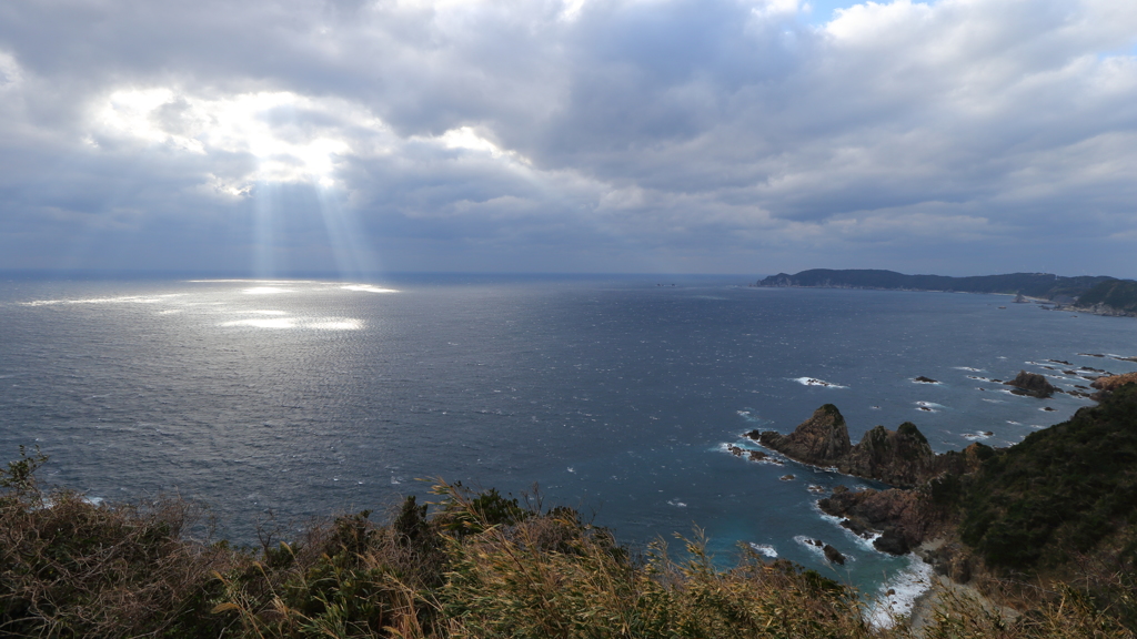 野間岬方面を望む