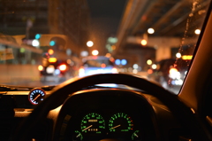 夜のドライブ