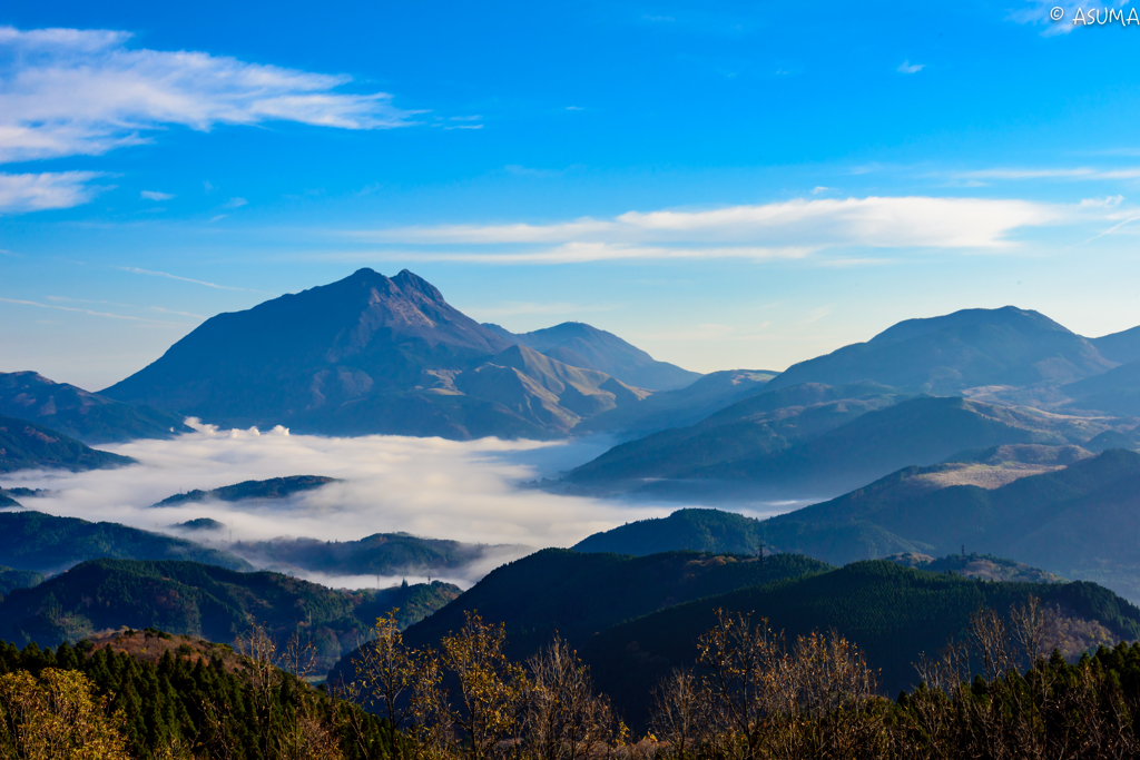 sea of clouds.