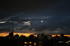 雨上がりの夕暮れ