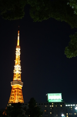 東京タワーと三日月プリンス
