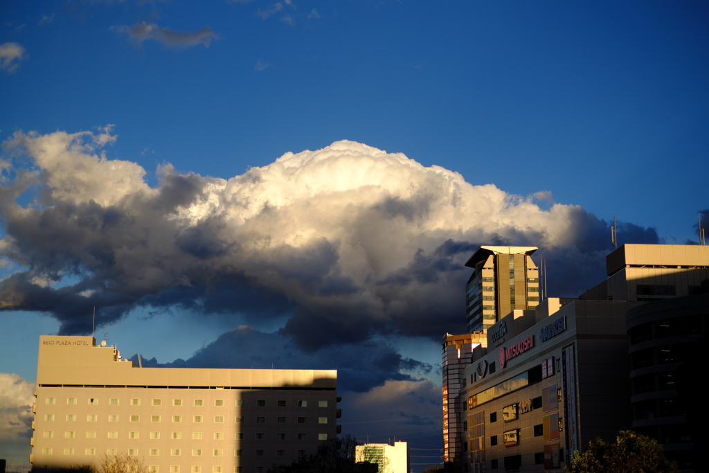 なにか出てきそうな雲