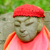 高幡不動尊 緑の中のお地蔵さん１