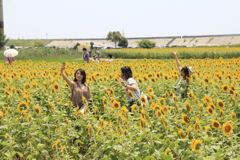 　若い彼女達