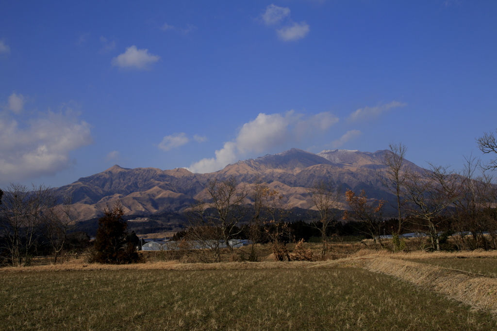 冬の噴煙 阿蘇山