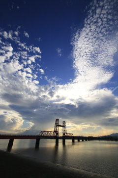 _ 夏雲と昇開橋