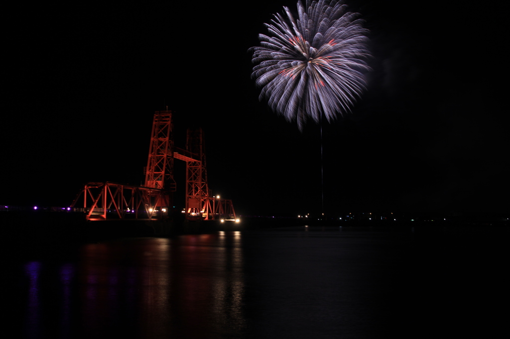 昇開橋と花火　１