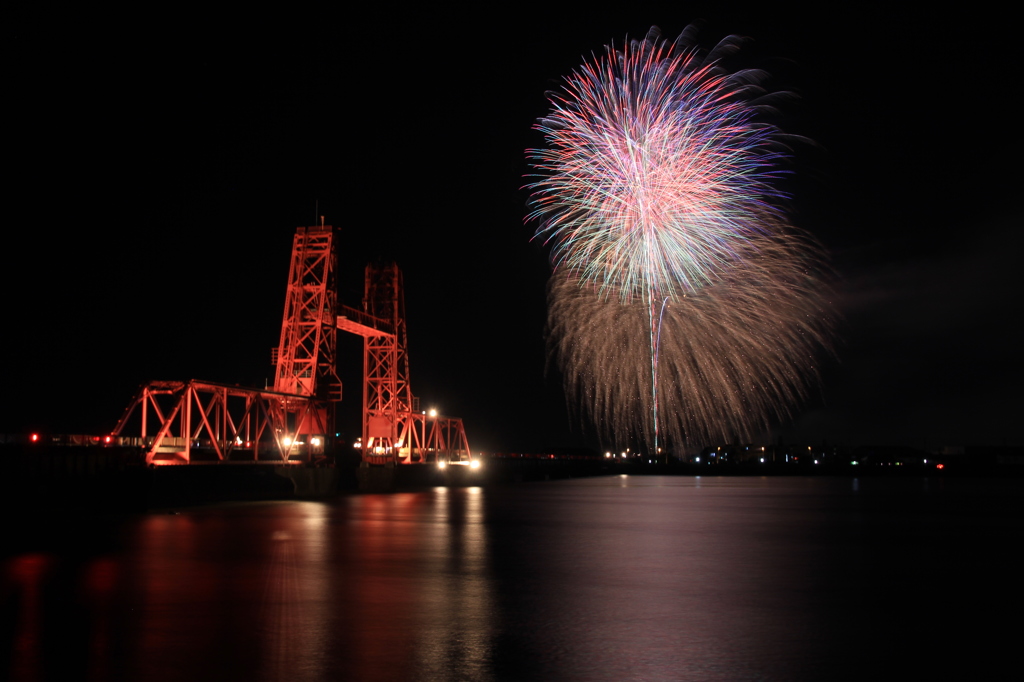 昇開橋と花火　２