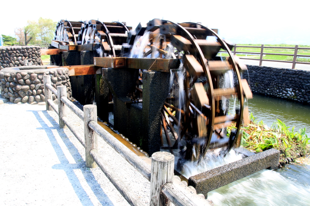 朝倉三連水車　２