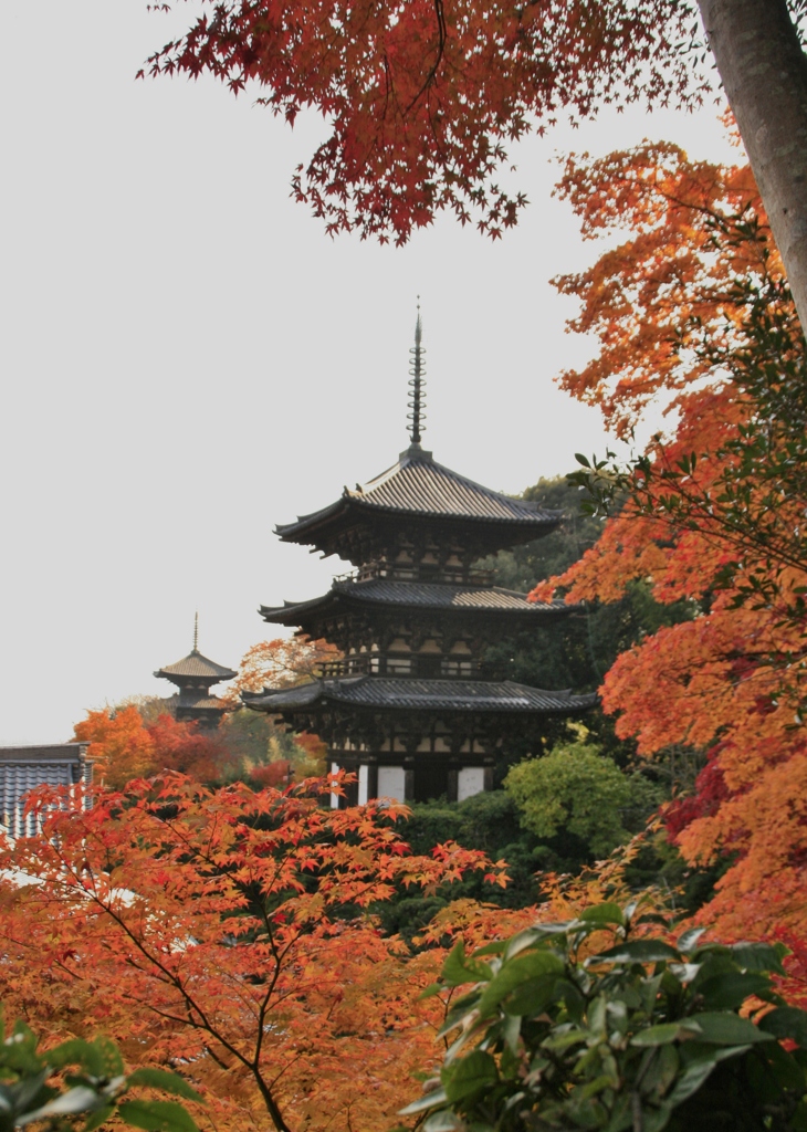 二つの塔のある風景