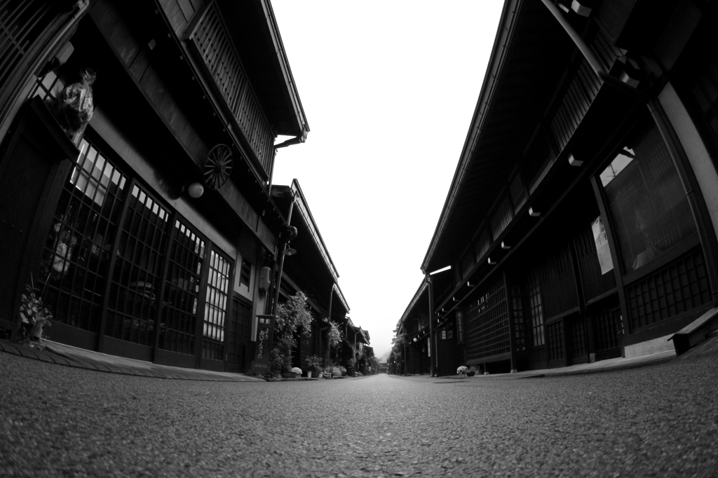 上三之町の世界