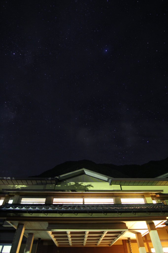 雨上がりの夜空に
