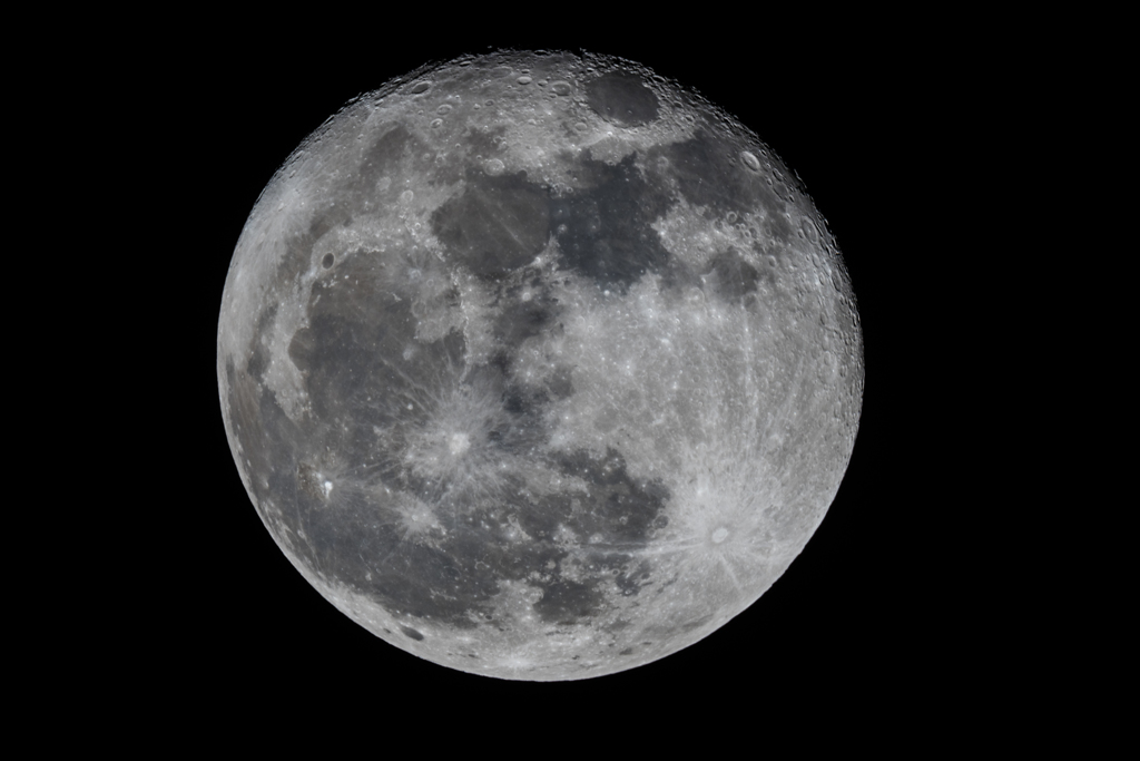 昨夜の月（月齢16.1日）