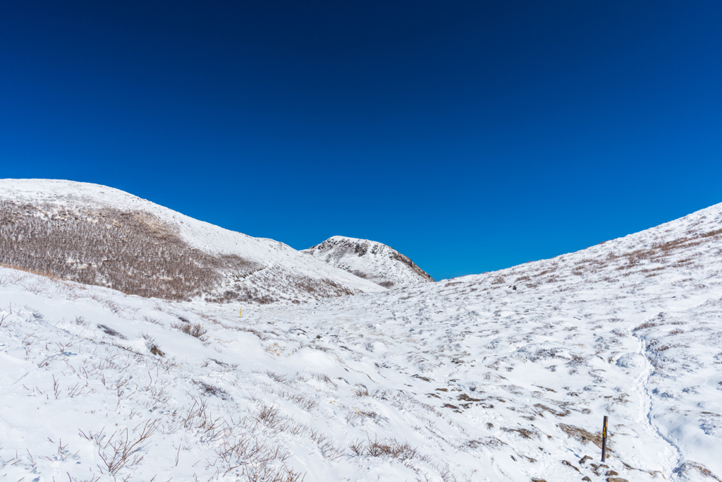 南登山口への分岐から中岳
