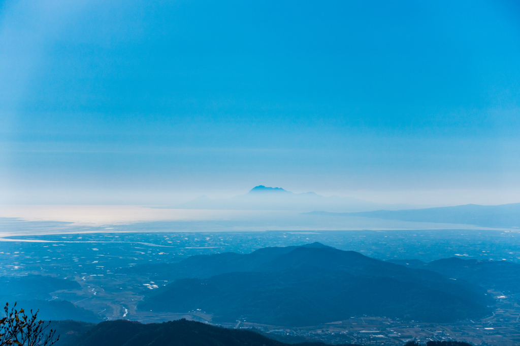 有明海越しに雲仙