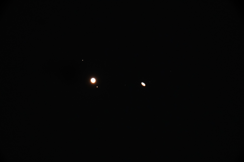 Jupiter and Saturn_2020.12.22_4s