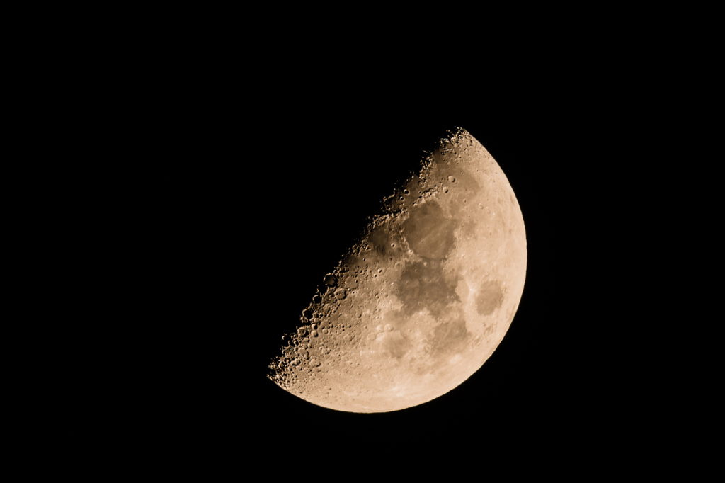 上弦の月_2015.04.26