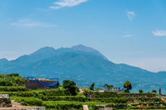 谷水棚田越しに雲仙