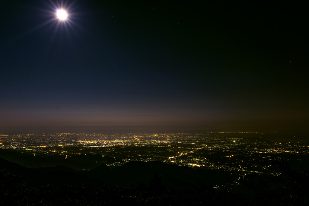 天山からの夜景