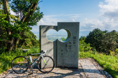 筑後路や丸い山吹く春の風