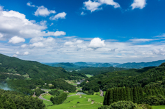 青空と棚田