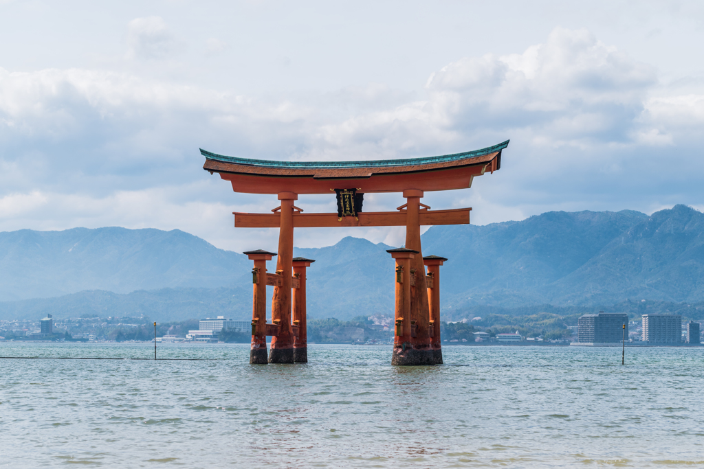 伊都岐島神社