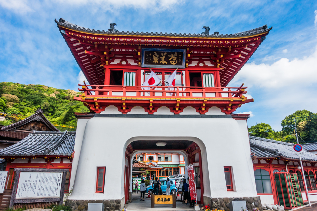 武雄温泉楼門