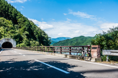 嘉瀬川ダムと天山