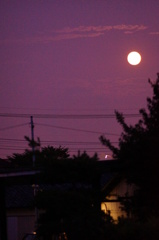 夕暮れのフルムーン