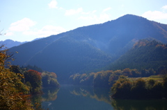 池に映る紅葉