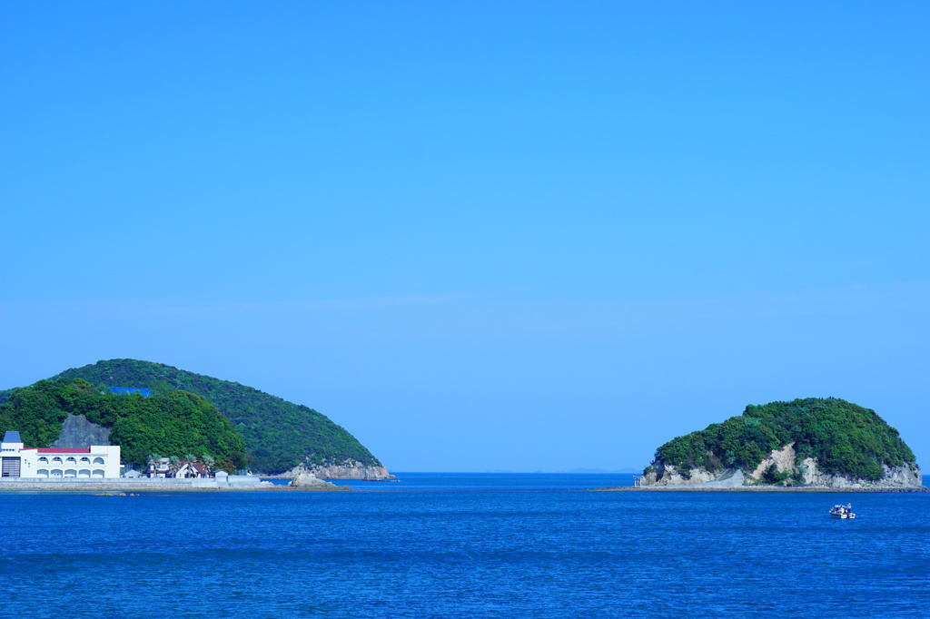 海と島