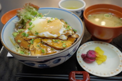 焼豚玉子飯