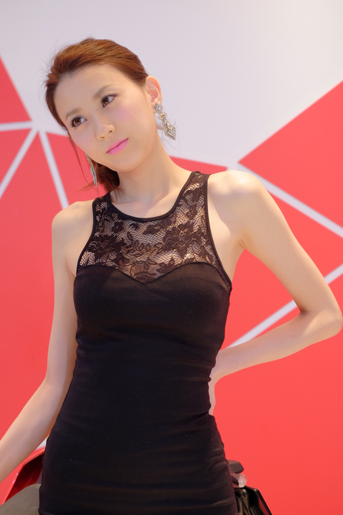 小首傾げたドゥカティガール