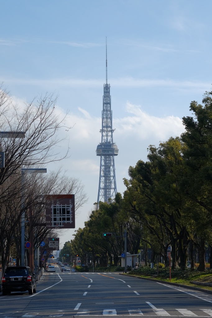 久屋大通より名古屋テレビ塔を望む