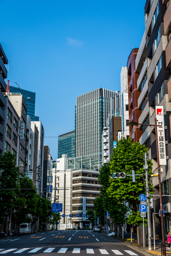朝の神田
