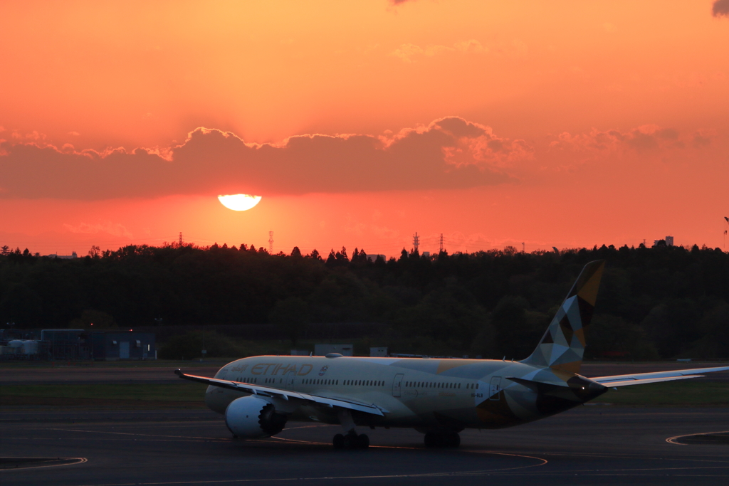 のぞく夕日