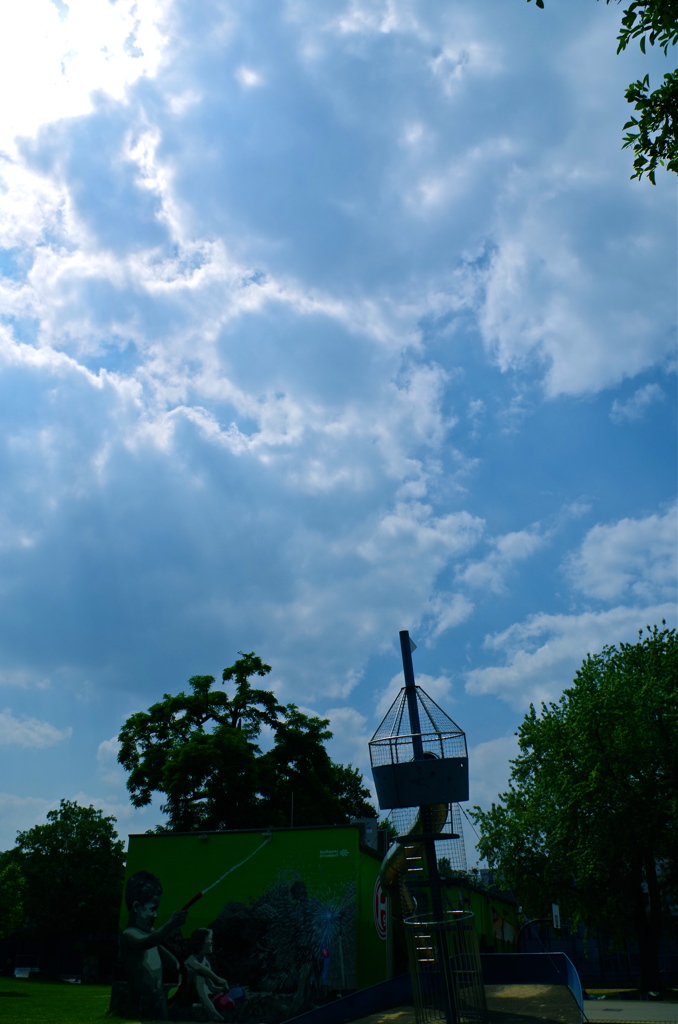 秘密基地的な。