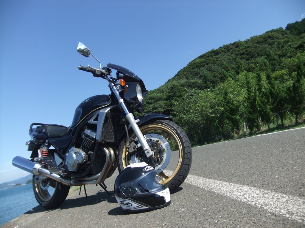 海岸通りにて
