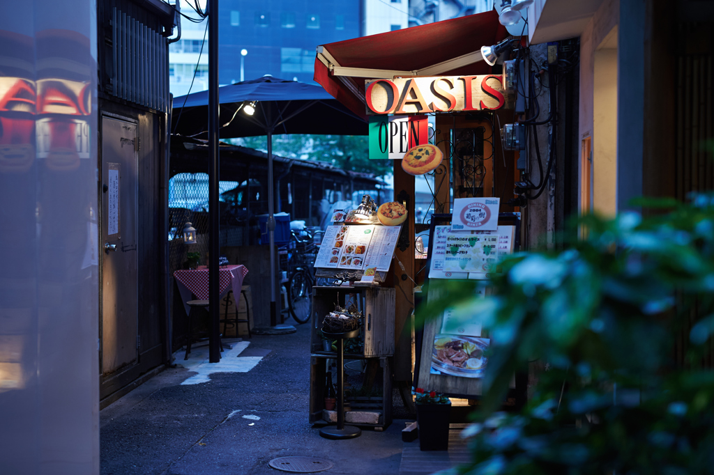 路地裏を覗いたら・・・
