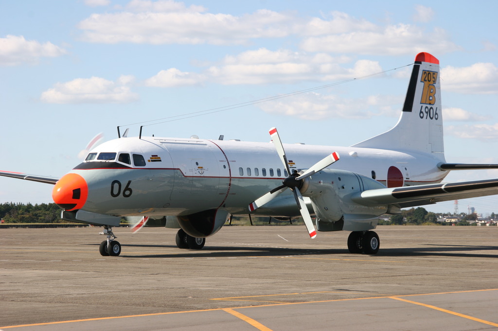 海上自衛隊 NAMC YS-11A-624T (6906)