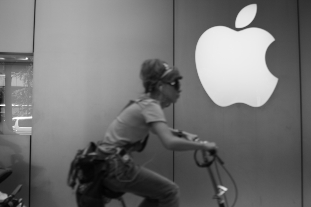 iPod & Apple