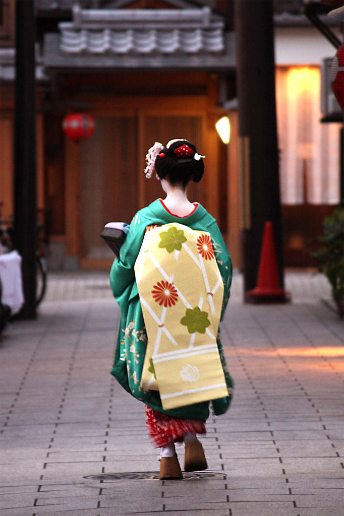 お座敷へ