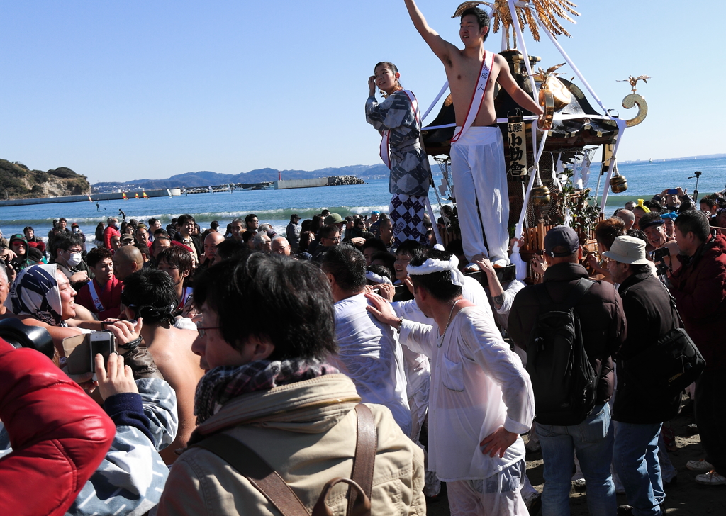 新成人を祝う３