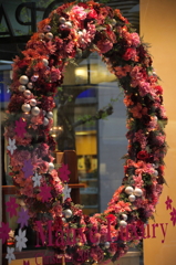 ショウウィンドウを飾る