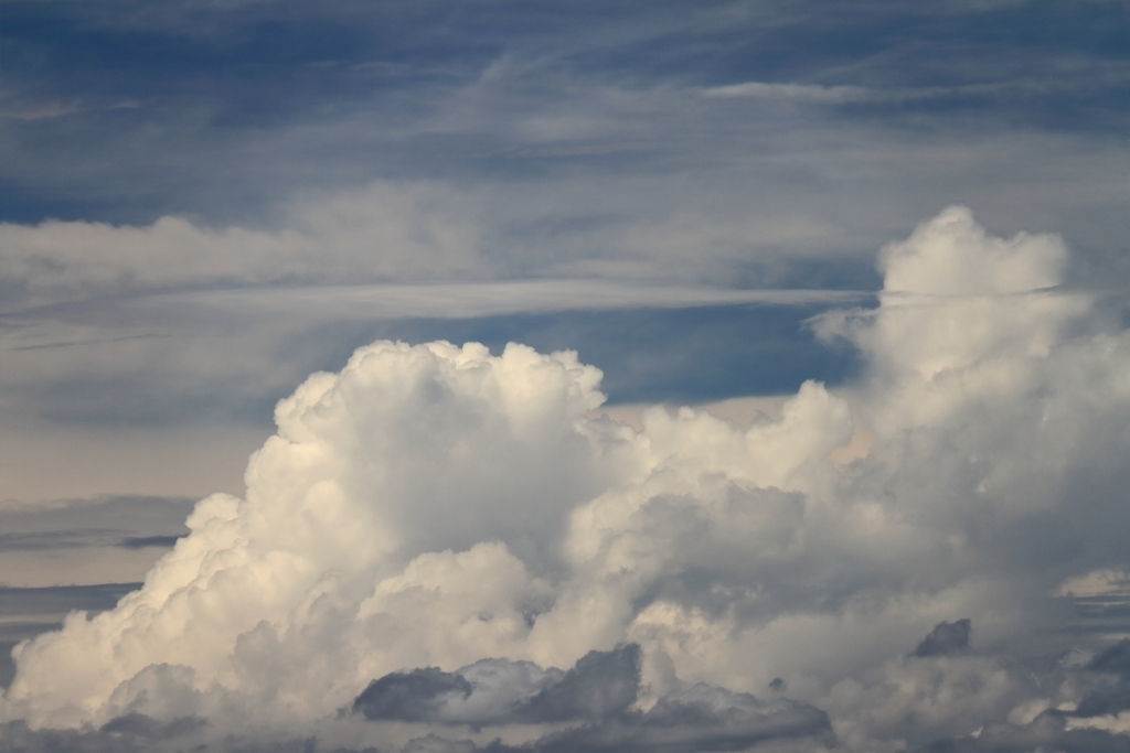 雲湧き出ずる１