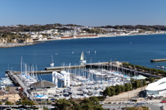 ヨットハーバーのある風景