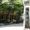 電話ボックスのある風景