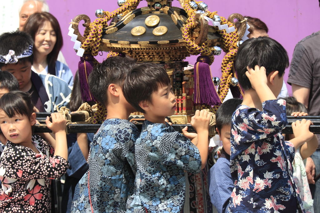 祭りの子供